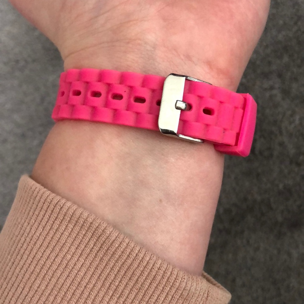 Pink watch - Picture 2 of 4